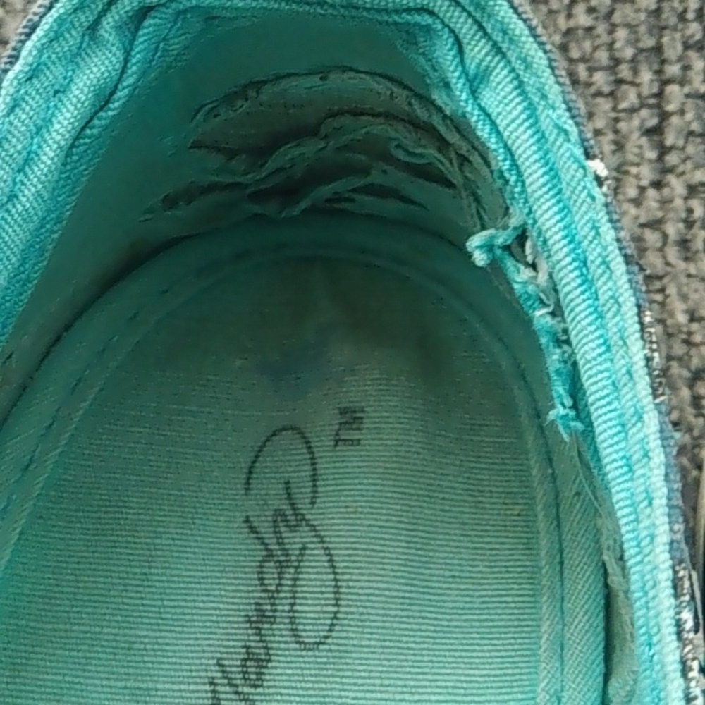 Vintage Ed Hardy Women's Teal and White Sneakers Size 11 - Picture 4 of 10